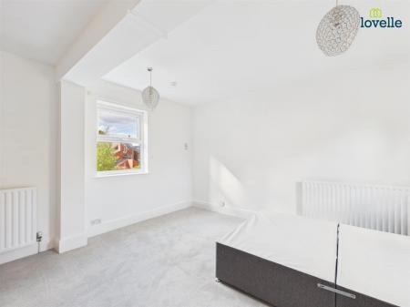 6 bedroom House to let in West Parade, Lincoln
