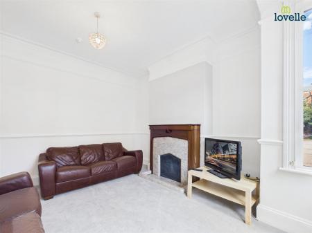 6 bedroom House to let in West Parade, Lincoln