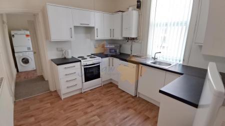 5 bedroom House to let in West Parade, Lincoln