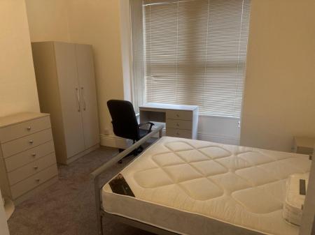 5 bedroom House to let in West Parade, Lincoln