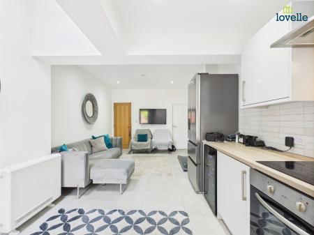 4 bedroom Terraced House for sale in Charles Street West, Lincoln, LN1