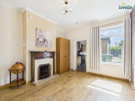 3 bedroom Semi-detached house for sale in Boultham Avenue, Lincoln, LN5