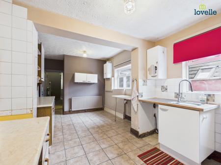 4 bedroom Terraced House for sale in Monks Road, Lincoln, LN2