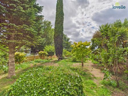 3 bedroom Detached bungalow for sale in Burton Road, Lincoln, LN1