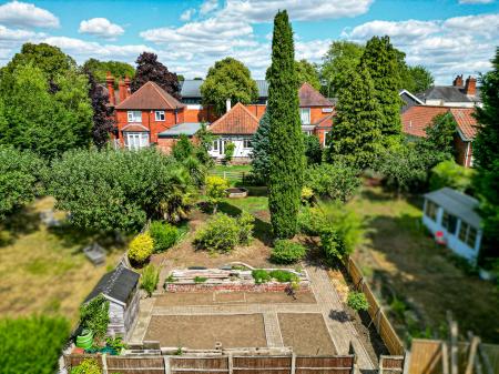 3 bedroom Detached bungalow for sale in Burton Road, Lincoln, LN1