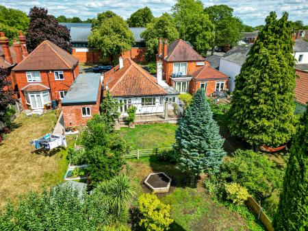 3 bedroom Detached bungalow for sale in Burton Road, Lincoln, LN1