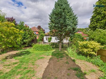 3 bedroom Detached bungalow for sale in Burton Road, Lincoln, LN1