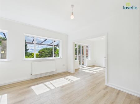 3 bedroom Detached bungalow for sale in Burton Road, Lincoln, LN1