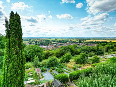 3 bedroom Detached bungalow for sale in Burton Road, Lincoln, LN1