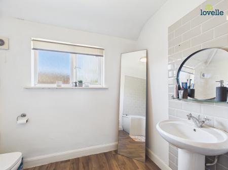 2 bedroom Semi-detached house for sale in Severn Street, Lincoln, LN1