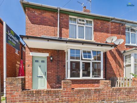 2 bedroom Semi-detached house for sale in Severn Street, Lincoln, LN1
