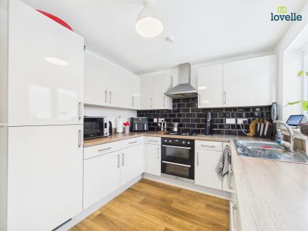 4 bedroom Detached house for sale in Reedbush Avenue, Lincoln, LN2