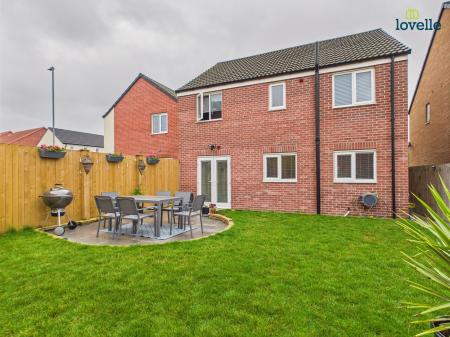 4 bedroom Detached house for sale in Reedbush Avenue, Lincoln, LN2