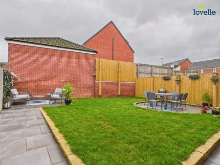 4 bedroom Detached house for sale in Reedbush Avenue, Lincoln, LN2