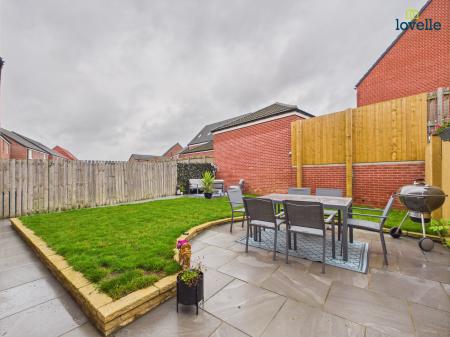 4 bedroom Detached house for sale in Reedbush Avenue, Lincoln, LN2