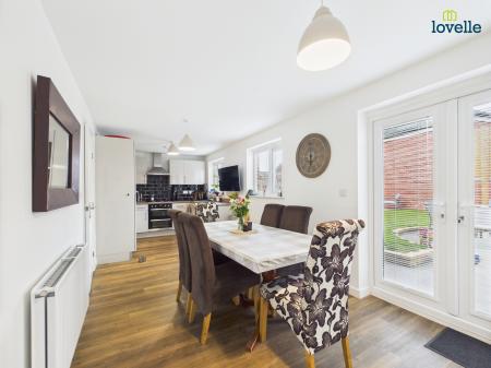 4 bedroom Detached house for sale in Reedbush Avenue, Lincoln, LN2
