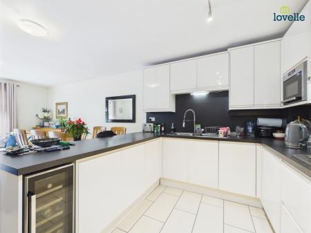 2 bedroom Flat for sale in Manton Road, Lincoln, LN2