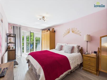 2 bedroom Flat for sale in Manton Road, Lincoln, LN2