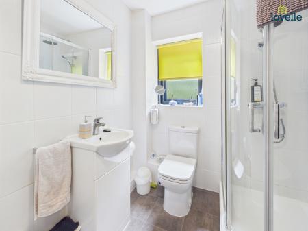 2 bedroom Flat for sale in Manton Road, Lincoln, LN2