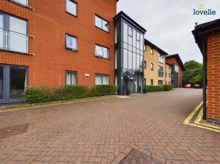 2 bedroom Flat for sale in Manton Road, Lincoln, LN2