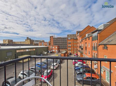 4 bedroom Flat for sale in Wesleyan Court, Lincoln, LN2
