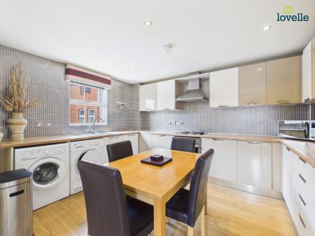4 bedroom Flat for sale in Wesleyan Court, Lincoln, LN2