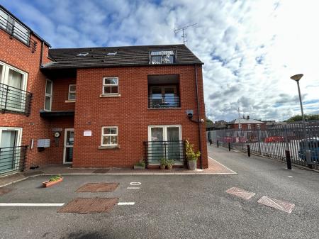 Wesleyan Court, Lincoln, LN2