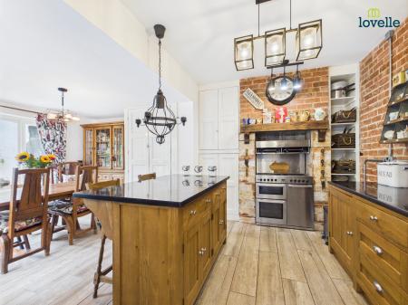 4 bedroom Detached house for sale in 76 Witham Road, Woodhall Spa, LN10