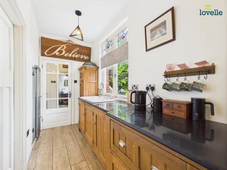 4 bedroom Detached house for sale in 76 Witham Road, Woodhall Spa, LN10