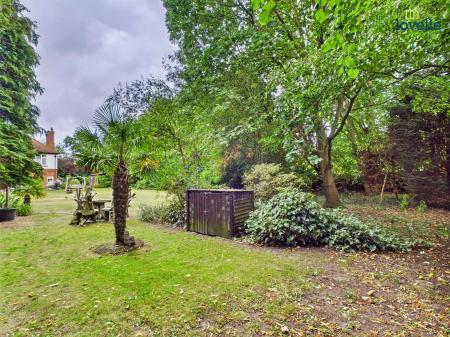 4 bedroom Detached house for sale in 76 Witham Road, Woodhall Spa, LN10