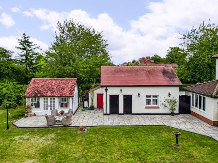 4 bedroom Detached house for sale in 76 Witham Road, Woodhall Spa, LN10