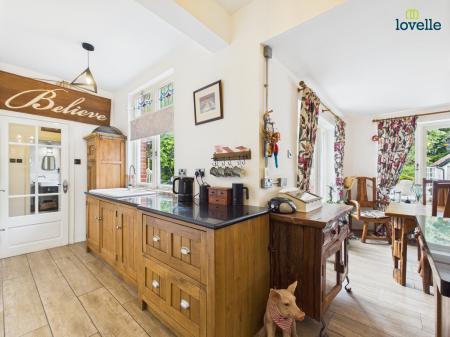 4 bedroom Detached house for sale in 76 Witham Road, Woodhall Spa, LN10