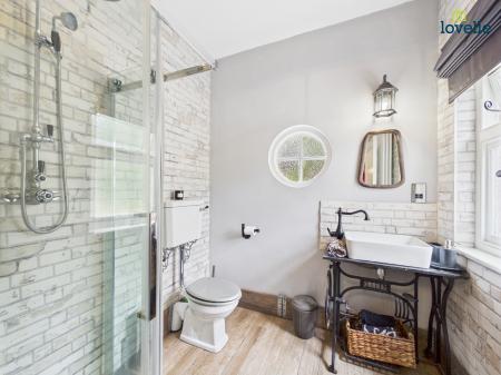 4 bedroom Detached house for sale in 76 Witham Road, Woodhall Spa, LN10