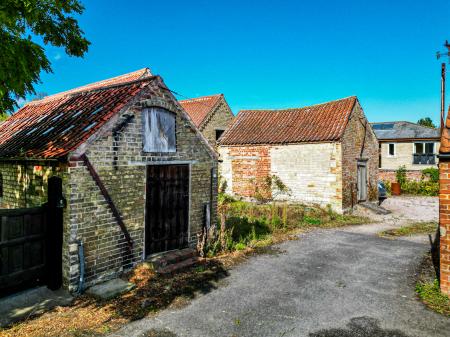 6 bedroom Detached house for sale in High Street, Reepham, LN3