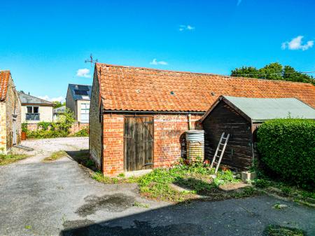 6 bedroom Detached house for sale in High Street, Reepham, LN3