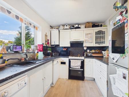 2 bedroom Semi-detached house for sale in St. Peters Avenue, Lincoln, LN6
