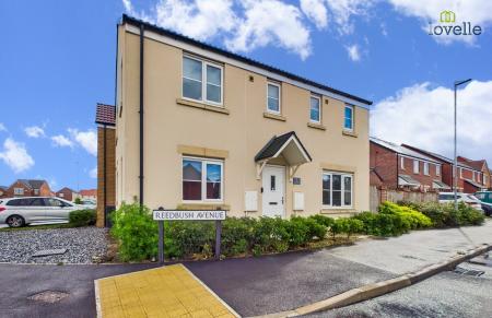 3 bedroom Detached house for sale in Reedbush Avenue, Lincoln, LN2