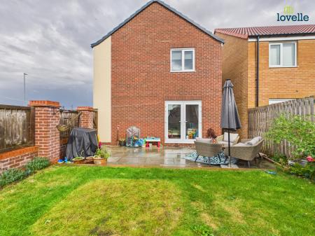 3 bedroom Detached house for sale in Reedbush Avenue, Lincoln, LN2
