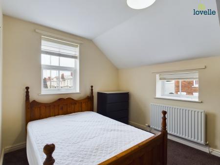 4 bedroom Terraced House for sale in Newland Street West, Lincoln, LN1