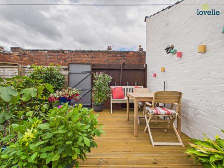 3 bedroom End of terrace house for sale in Cambridge Avenue, Lincoln, LN1