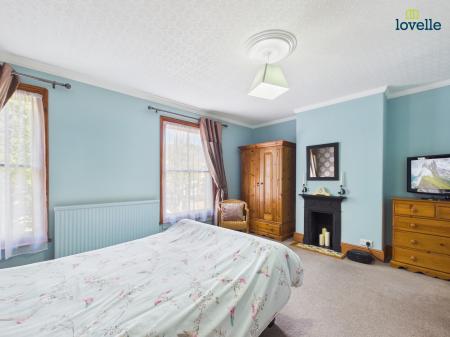 3 bedroom End of terrace house for sale in Cambridge Avenue, Lincoln, LN1