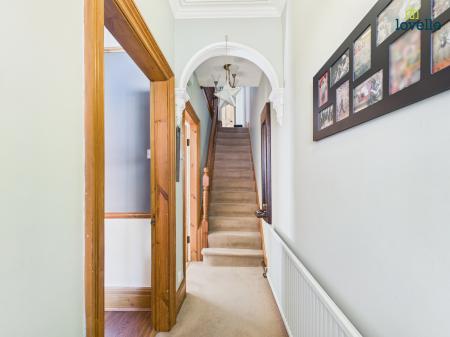 3 bedroom End of terrace house for sale in Cambridge Avenue, Lincoln, LN1