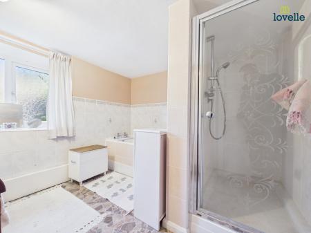 4 bedroom Detached house for sale in High Street, Reepham, LN3