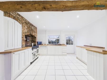 4 bedroom Detached house for sale in Main Road, Langworth, LN3