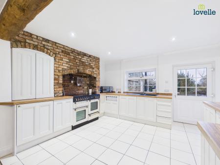 4 bedroom Detached house for sale in Main Road, Langworth, LN3