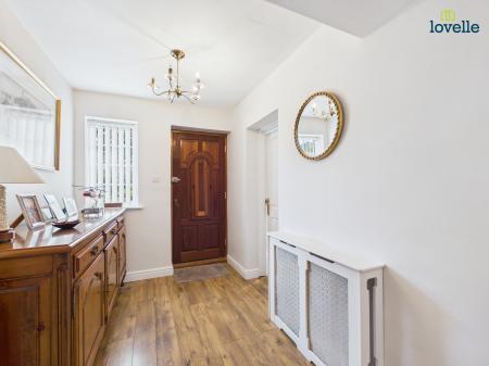 3 bedroom Detached house for sale in 8 Main Street, Torksey, LN1