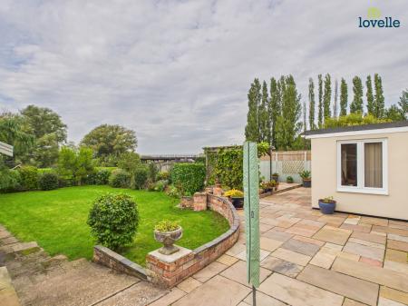 3 bedroom Detached house for sale in 8 Main Street, Torksey, LN1
