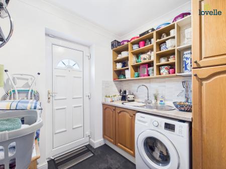 3 bedroom Detached house for sale in 8 Main Street, Torksey, LN1