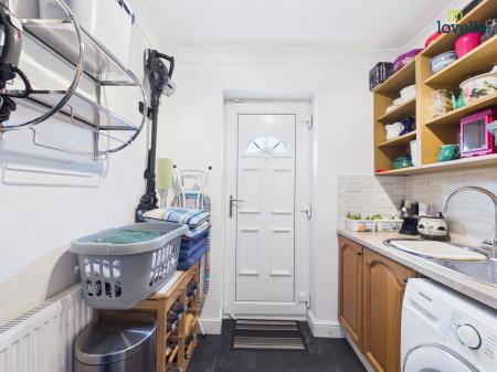3 bedroom Detached house for sale in 8 Main Street, Torksey, LN1