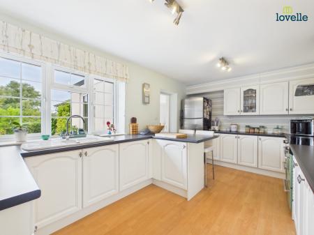 3 bedroom Detached house for sale in 8 Main Street, Torksey, LN1